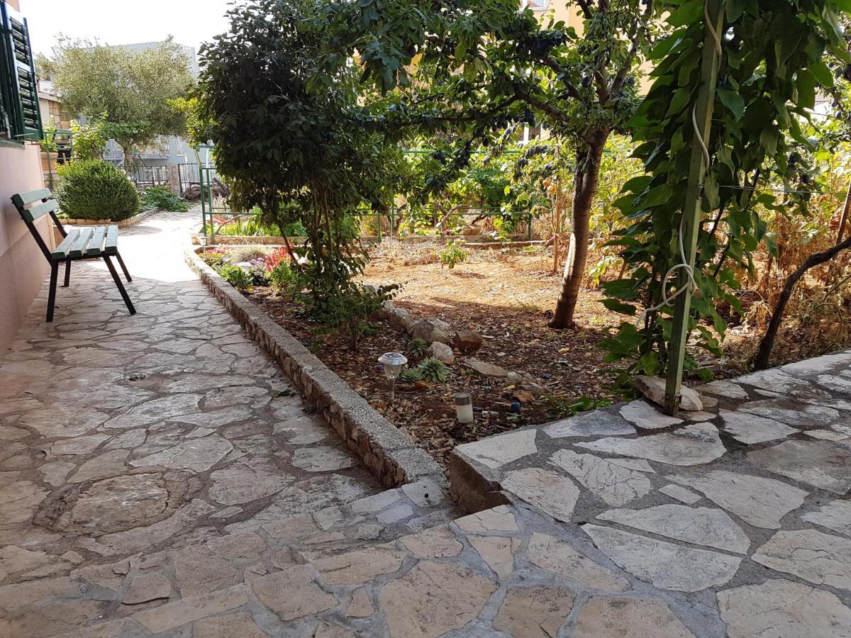 Apartments Lujo Primošten المظهر الخارجي الصورة