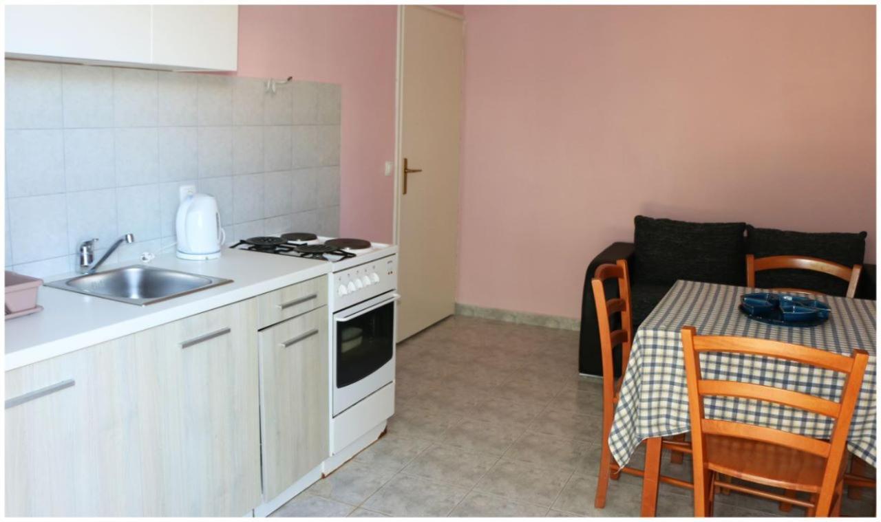 Apartments Lujo Primošten المظهر الخارجي الصورة